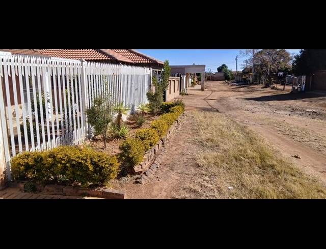 3 BEDROOM HOUSE FOR SALE IN SOSHANGUVE SOUTH